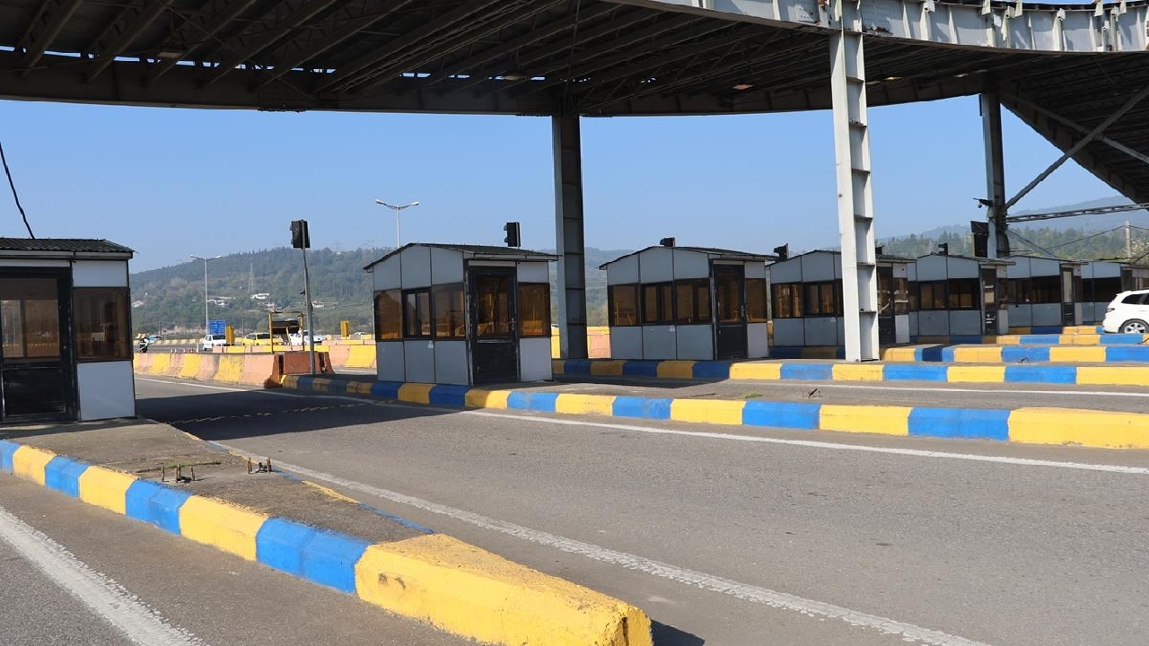 ۲۰درصد از مسیر جاده رشت _ قزوین نیازمند بهسازی است ۲۰درصد از مسیر جاده رشت _ قزوین نیازمند بهسازی است