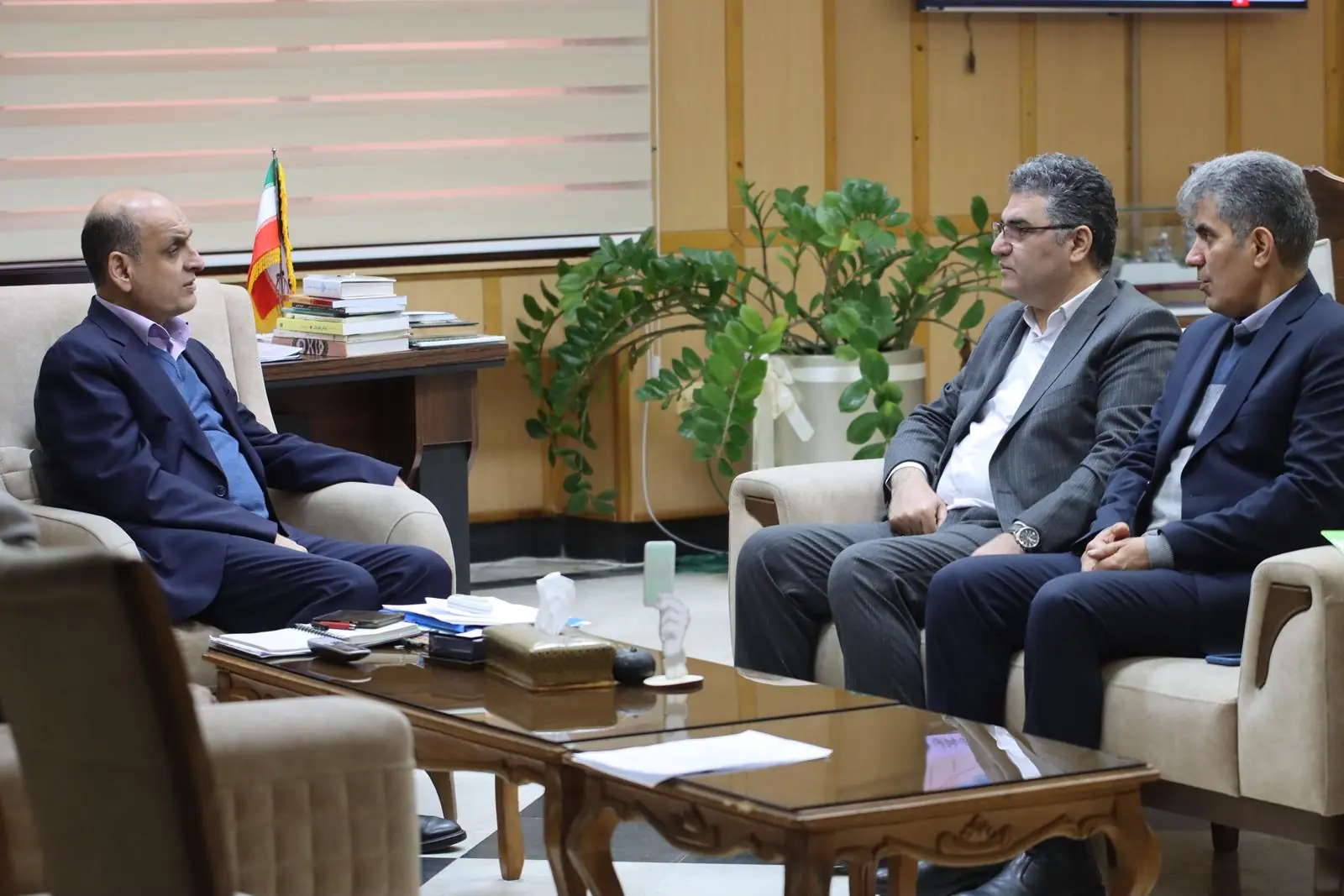 هادی حقشناس توسعه شهرکهای کشاورزی را کلید اشتغال پایدار گیلان دانست هادی حقشناس توسعه شهرکهای کشاورزی را کلید اشتغال پایدار گیلان دانست