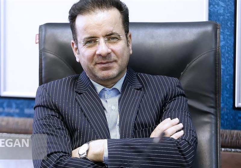 انقلاب اسلامی و مکتب‌های مادی شرق و غرب