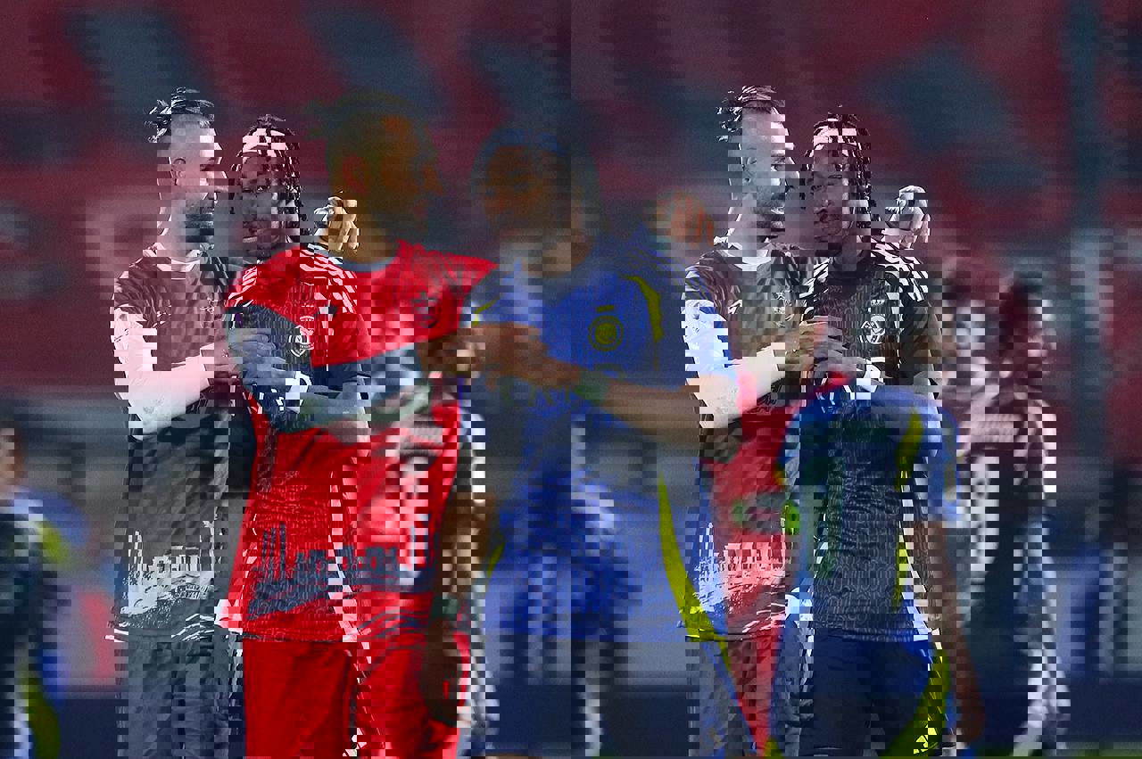دورسون در نقش کارتال درون چمن آزادی