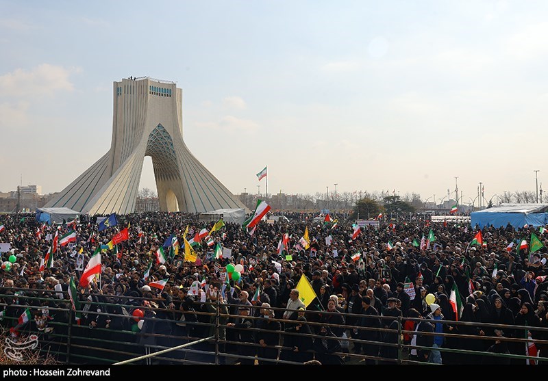 قطعنامه 22بهمن: دولت از کاهش ارزش پول جلوگیری کند