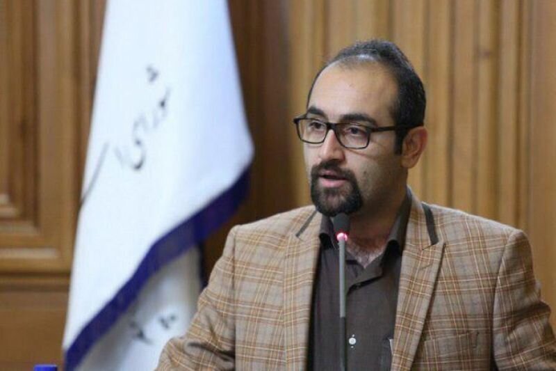 گلایه از بی‌مهری طولانی به مجسمه‌های پایتخت/ نقش و نگارهای کبوترها پاک نمی‌شود!/فردوسی همچنان دو رنگ مانده+ فیلم و عکس