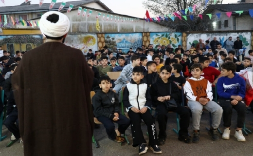 جشن ۱۵۰۰ دانش آموز روزه اولی در رشت