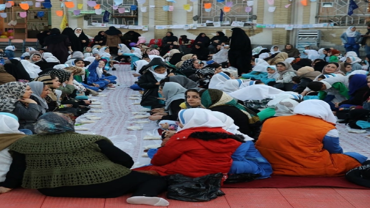 جشن یک هزار و۵۰۰دانش آموز روزه اولی در رشت+عکس