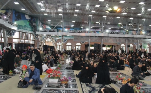 مراسم معنوی تحویل سال نو در گلزار شهدای گیلان برگزار شد+عکس
