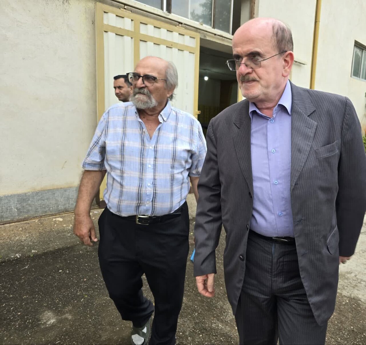 یز