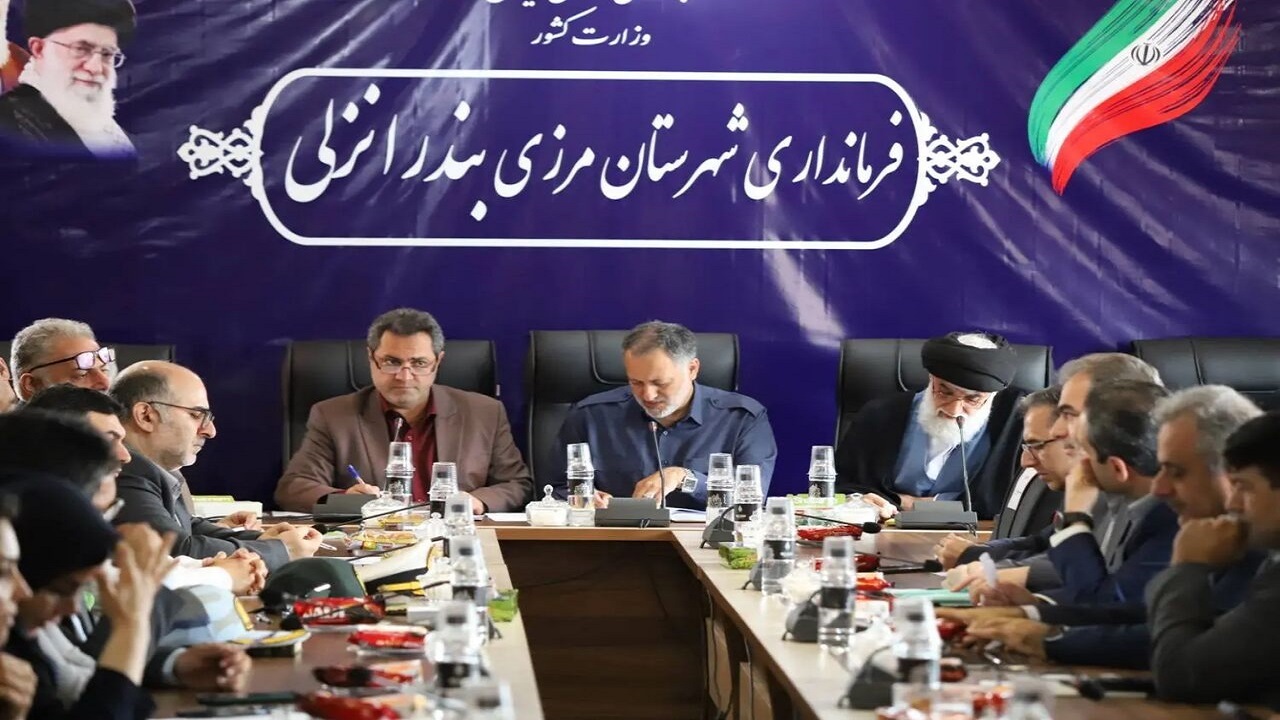 تهدیدات تالاب انزلی شناسایی و رفع شود