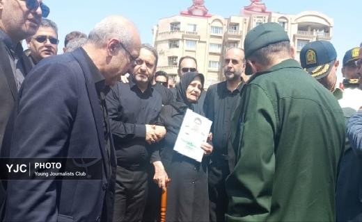 تشییع پیکر پاک شهید فلاحی در سنگر + تصاویر
