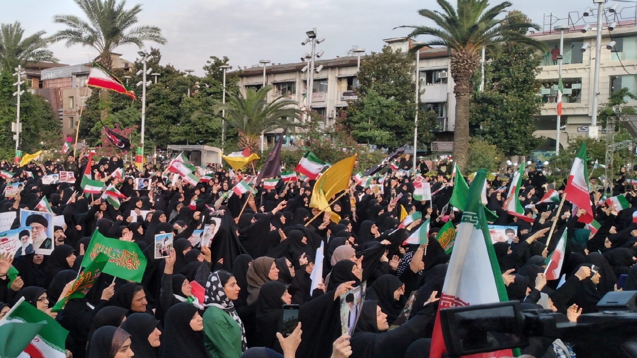 اجتماع زینبیون بانوان گیلانی در میدان شهدای ذهاب رشت + تصاویر