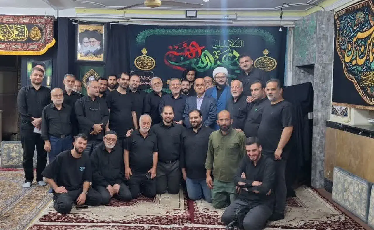 رفع مشکلات مردم با حضور میدانی مسئولان محقق میگردد. رفع مشکلات مردم با حضور میدانی مسئولان محقق میگردد.