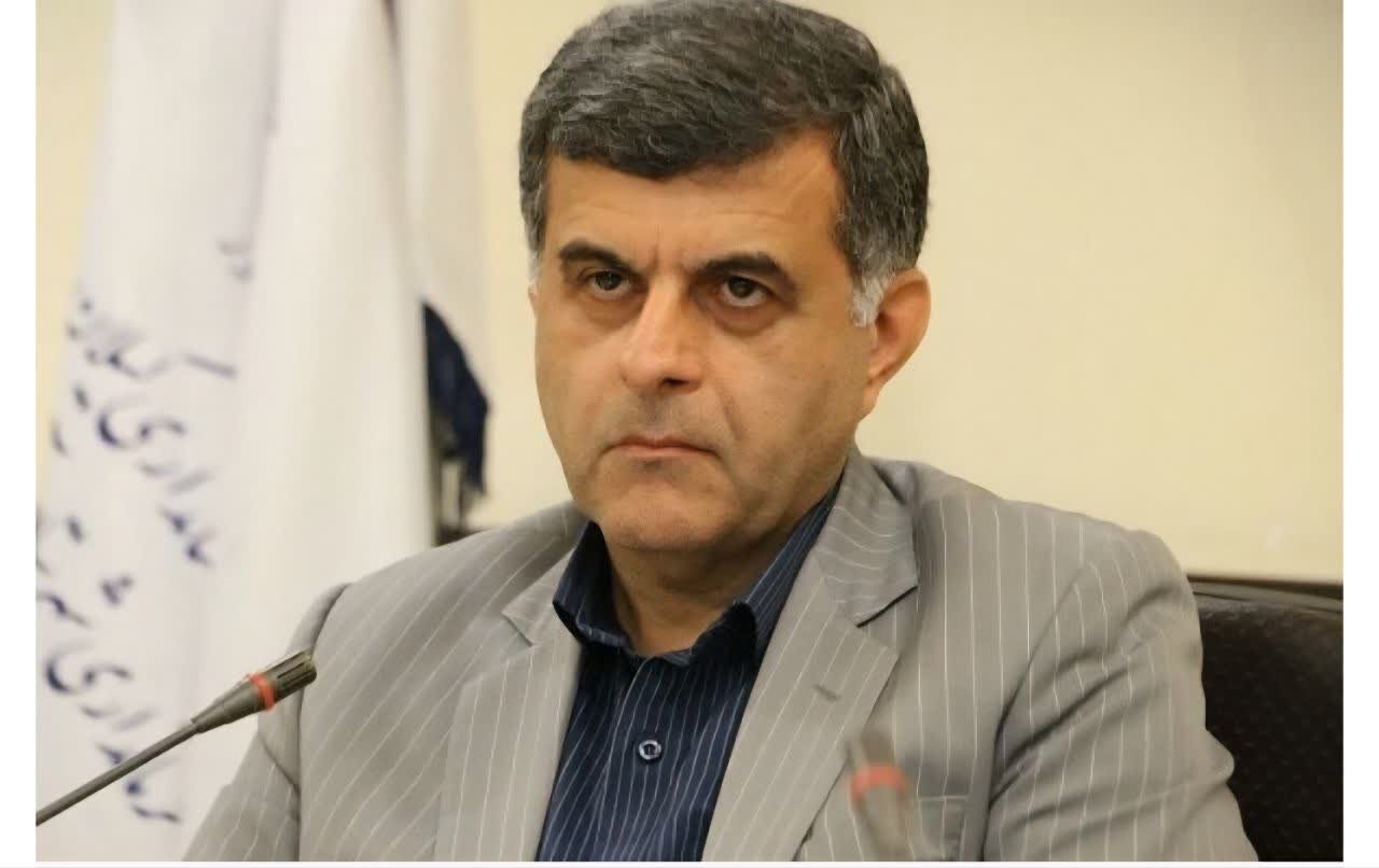 شهدا و آزادگان با فداکاری و بی‌چشم‌داشت، جان خود را در راه انقلاب اسلامی فدا کردند.