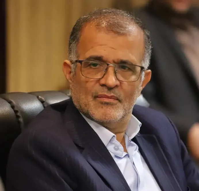 هادی رمضانی عضو شورای رشت: کاهش جرائم ساختمانی در محلات کم‌برخوردار، بهسازی معابر اطراف پل‌ها و زیباسازی شهری از شهرداری مطالبه شد