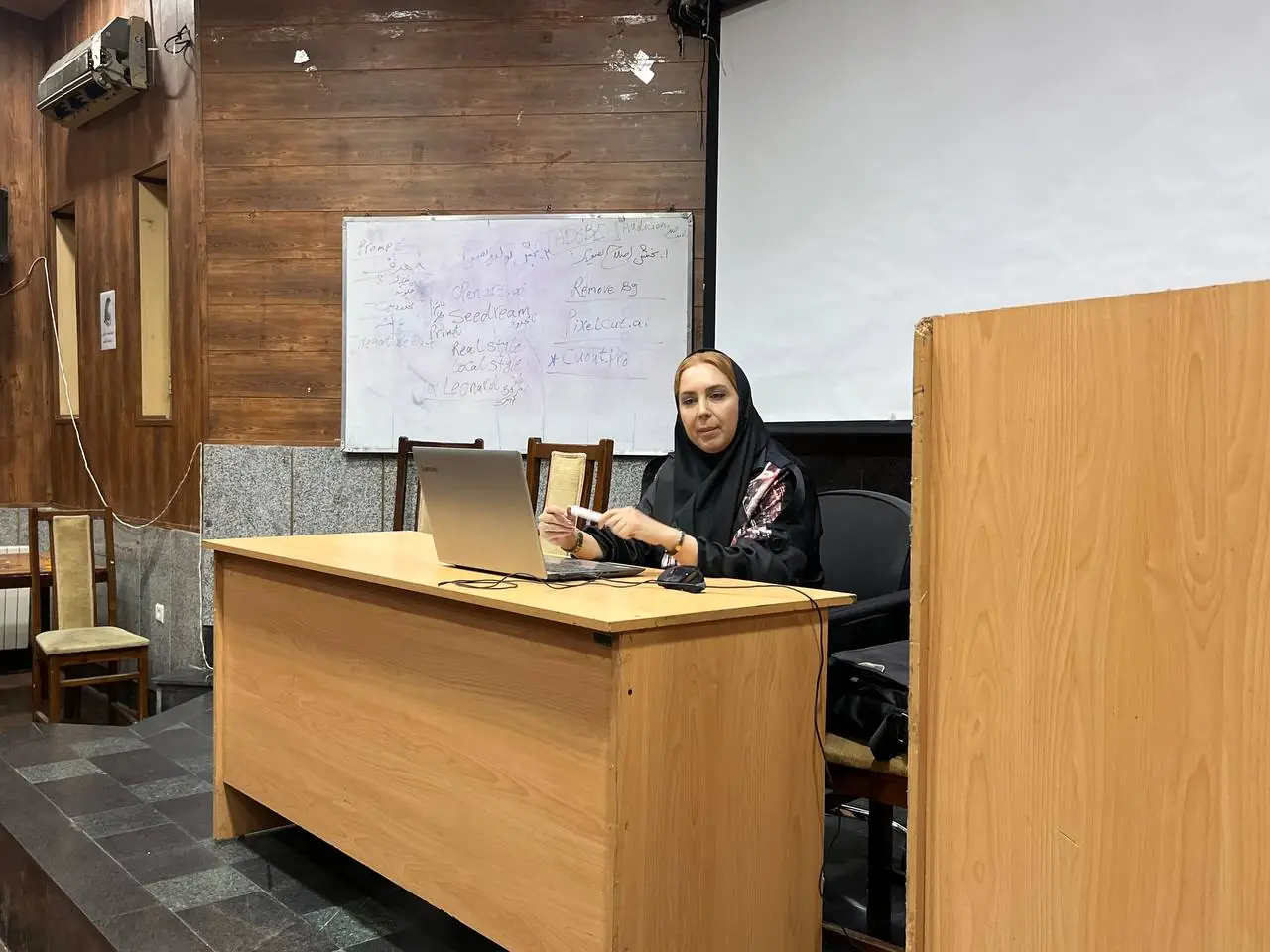 برگزاری کارگاه آموزشی ابزارهای هوش مصنوعی در خبرنگاری برای اصحاب رسانه گیلان برگزاری کارگاه آموزشی ابزارهای هوش مصنوعی در خبرنگاری برای اصحاب رسانه گیلان