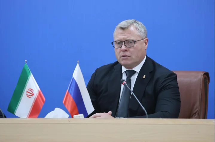 استاندار گیلان و رئیس آستراخان روسیه بر تقویت حملونقل دریایی و ریلی تأکید کردند