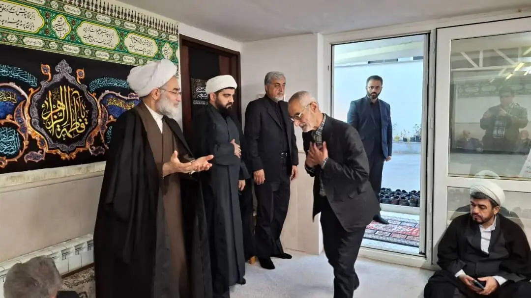 فرماندار رشت در مراسم عزاداری فاطمیه بیت نماینده ولی‌فقیه شرکت کرد
