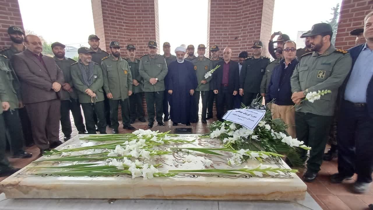 گلباران مزار میرزا کوچک جنگلی + فیلم و تصاویر