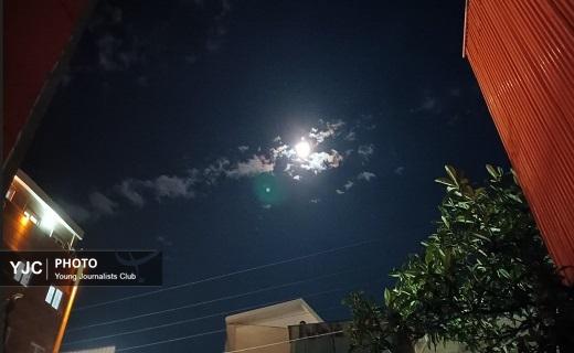 پرتوی از آسمان ما را بس است