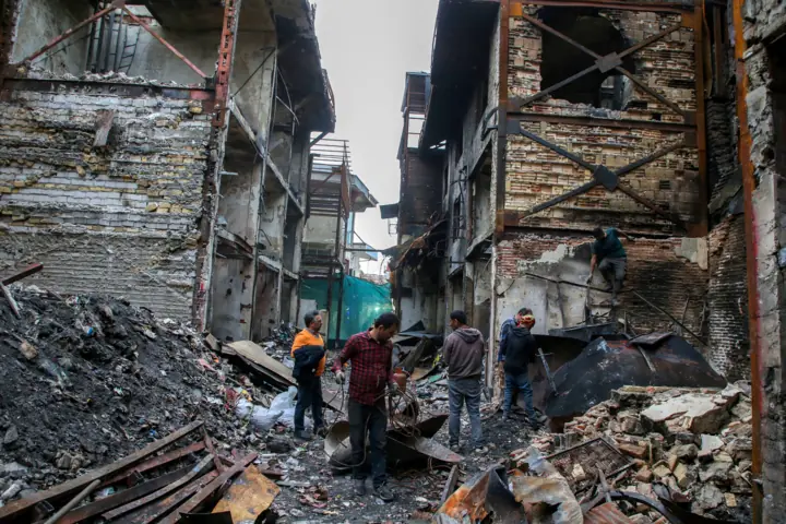 روند بازسازی بازار رشت منظم و هفتگی دنبال می‌شود