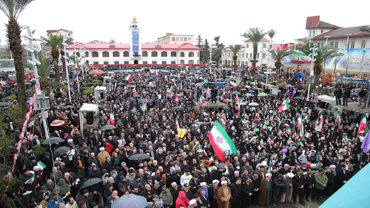 از دل باران تا قلب میدان