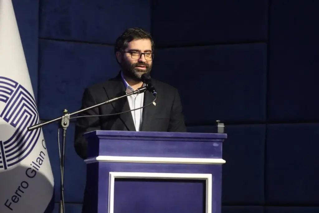 معاون رئیس‌جمهور ناکارآمدی داخلی را عامل اصلی  کشور دانست