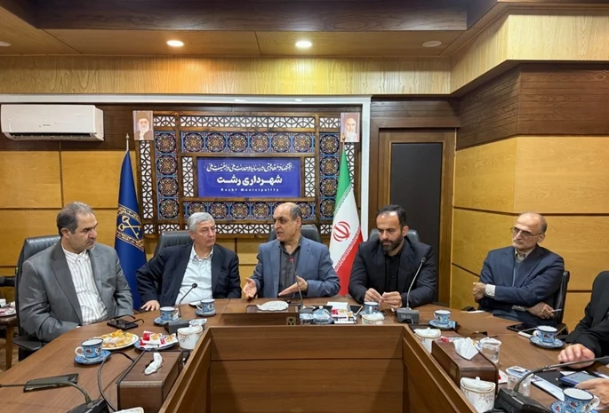 نخستین جلسه شورای اداری شهرداری رشت در سال ۱۴۰۵ با حضور استاندار گیلان