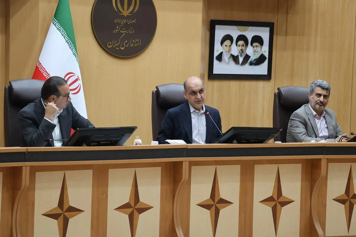 حملونقل ریلی، زمینی و هوایی در کنار گسترش همکاری با همسایگان خارجی، زمینه تأمین نیازهای استان، افزایش صادرات و توسعه مبادلات اقتصادی را فراهم میکند. حملونقل ریلی، زمینی و هوایی در کنار گسترش همکاری با همسایگان خارجی، زمینه تأمین نیازهای استان، افزایش صادرات و توسعه مبادلات اقتصادی را فراهم میکند.