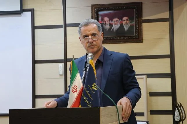 آیین تجلیل از برگزیدگان جشنواره امتنان و کارگران نمونه گیلان برگزار شد | علی لقمانی: کارگر سرمایه اصلی تولید است و کارگر و کارفرما دو رکن مکمل توسعه هستند