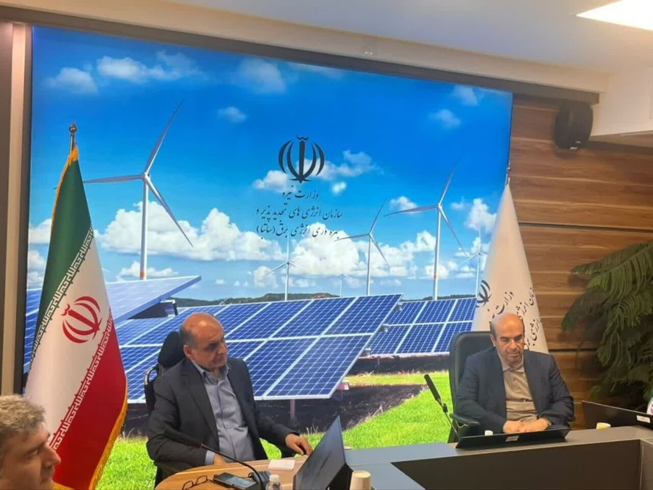 استاندار گیلان:اداراه‌ها و مدارس گیلان به پنل خورشیدی مجهز می‌شود