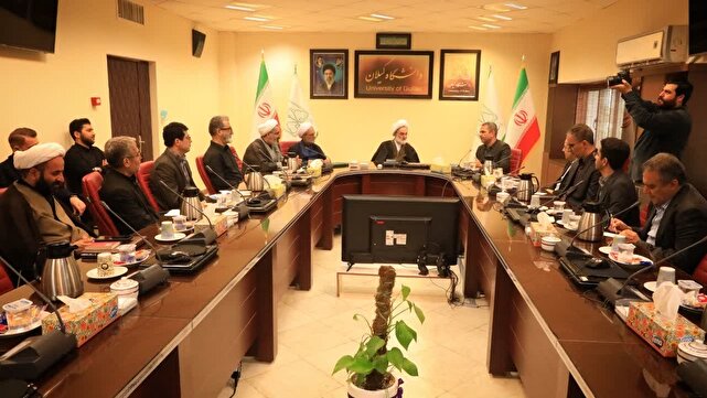 لزوم حمایت از نخبگان/ دانشگاه‌ها باید به مرجع تولید اندیشه تبدیل شوند