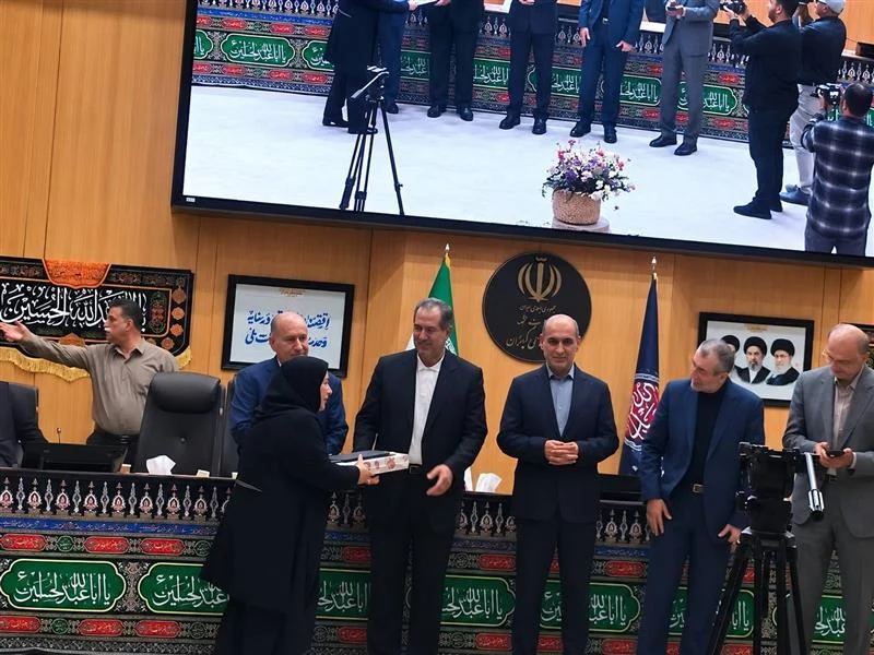 تجلیل از مدیرکل پست گیلان به عنوان یکی از مدیران برتر استان در حوزه امر به معروف و نهی از منکر