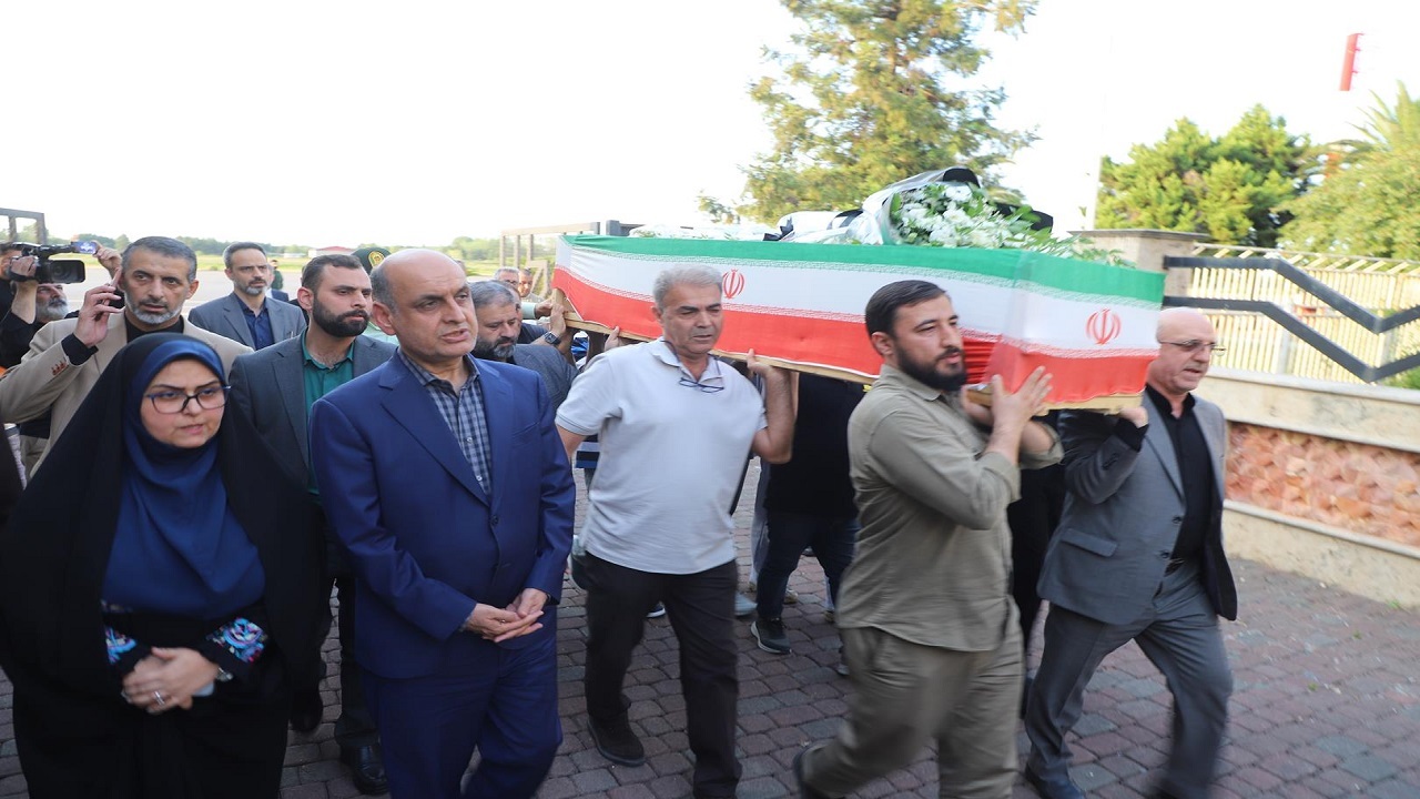 استقبال از پیکر شهید دریانورد کشتی تجاری «آنا» در گیلان