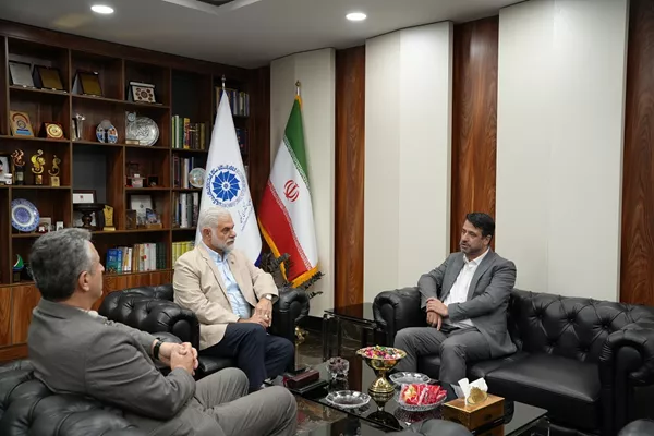گفت‌وگوی مدیران مالیاتی و اتاق بازرگانی درباره موضوعات مالیاتی فعالان اقتصادی